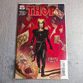Thor Nr. 10 – Prey Part 2, Marvel Comic mit rotem Cover in Schutzfolie