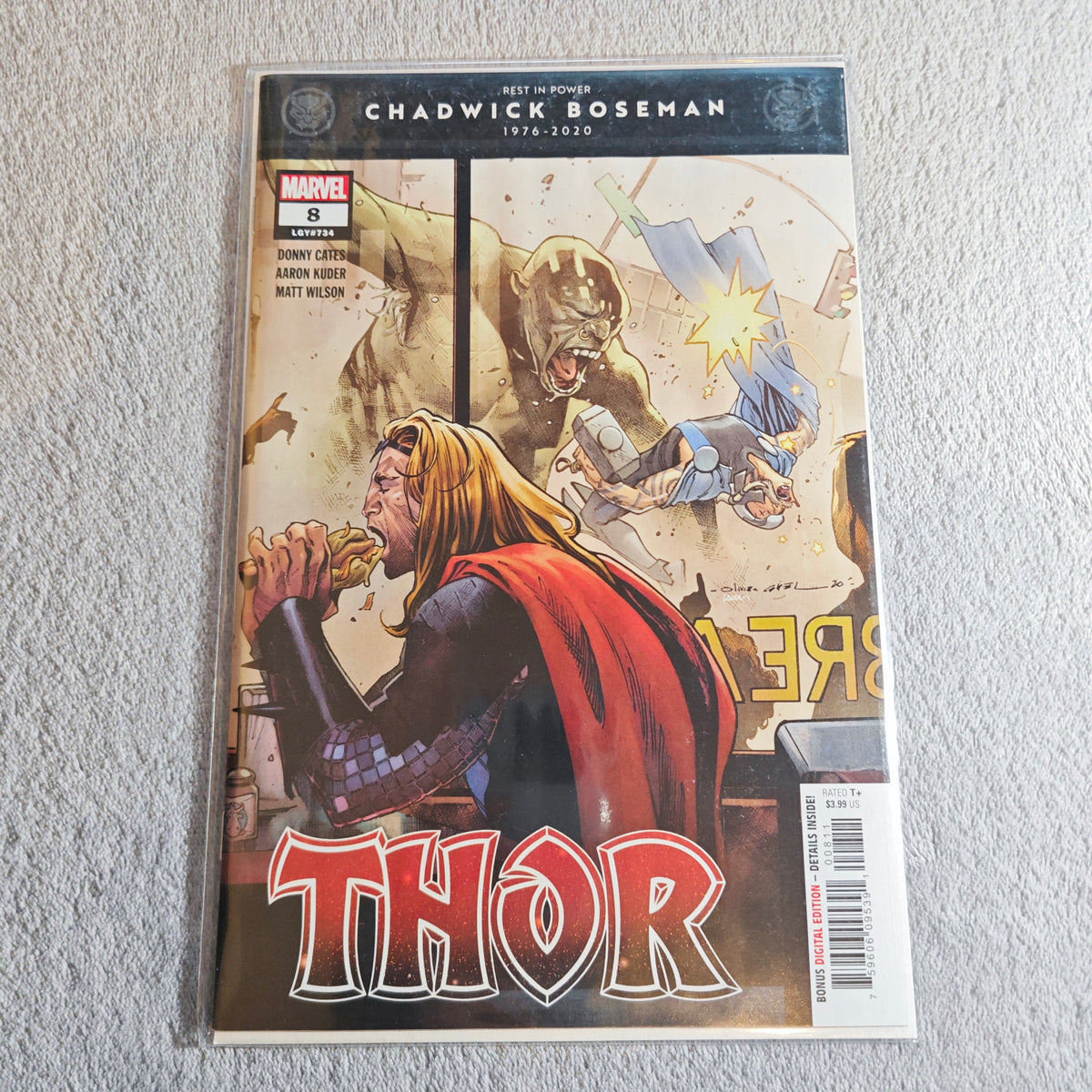 Thor Nr. 8 Marvel Comic mit Chadwick-Boseman-Gedenkbanner in Schutzfolie