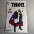 Thor Nr. 2 Nic Klein Variant Edition mit Thor-Designzeichnung, Kostümskizze und Designanmerkungen