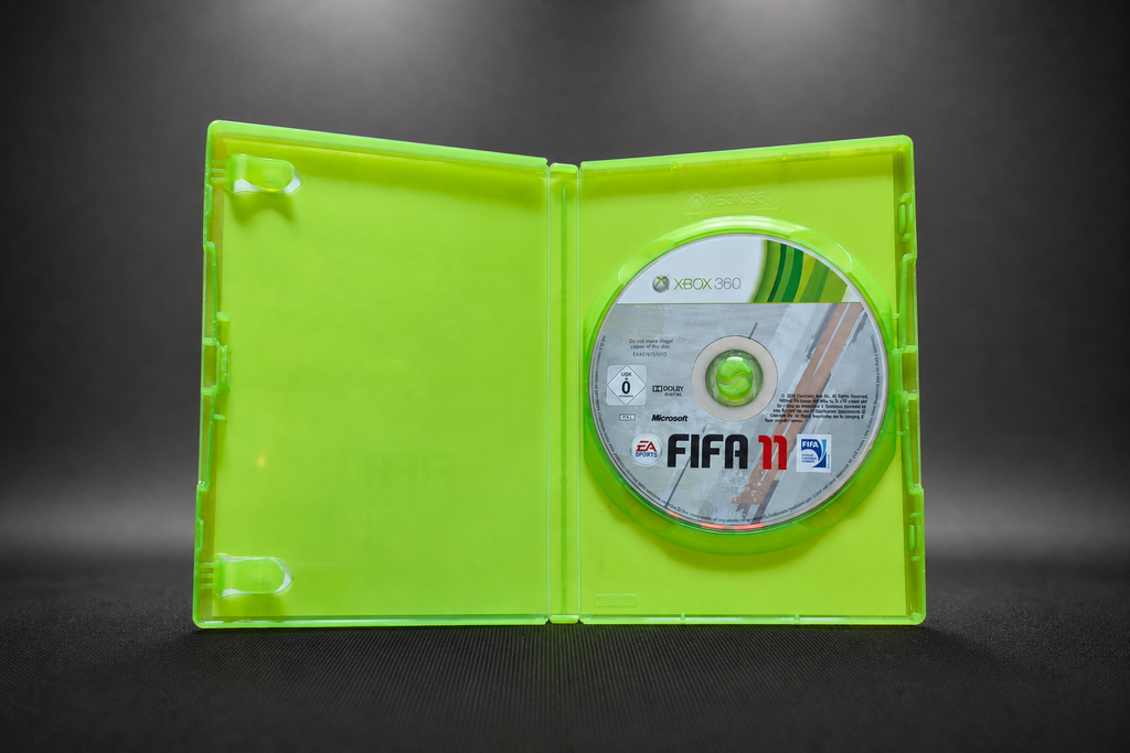 Xbox 360 S (Slim) – 250GB – Schwarz – Bundle mit 6 Spielen & Controller (Gebraucht)