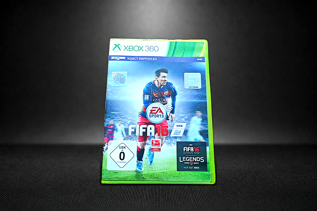 FIFA 16 Xbox 360 – Front