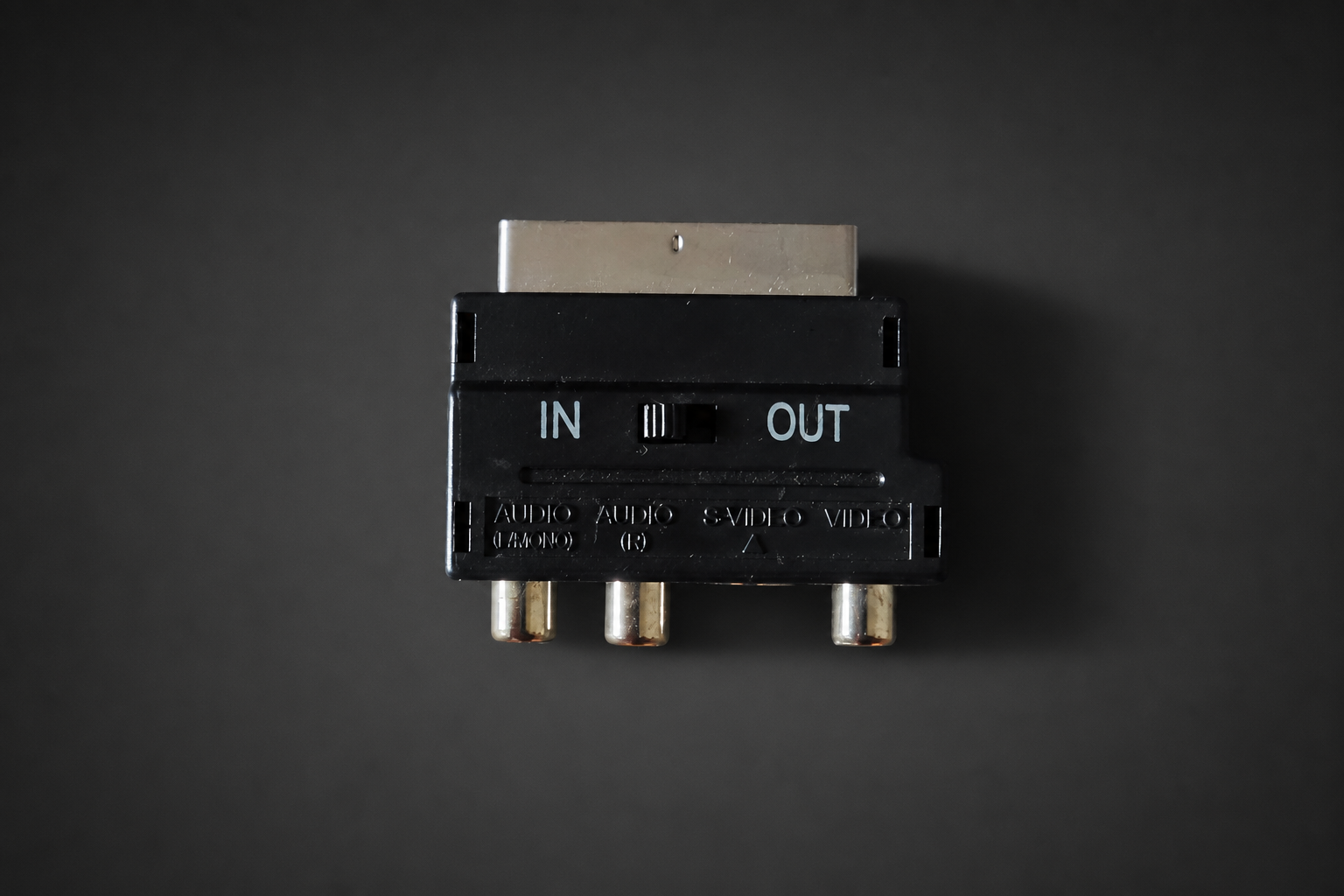 SCART Adapter – Cinch / S-Video auf SCART – Schwarz (Gebraucht) Nr.59