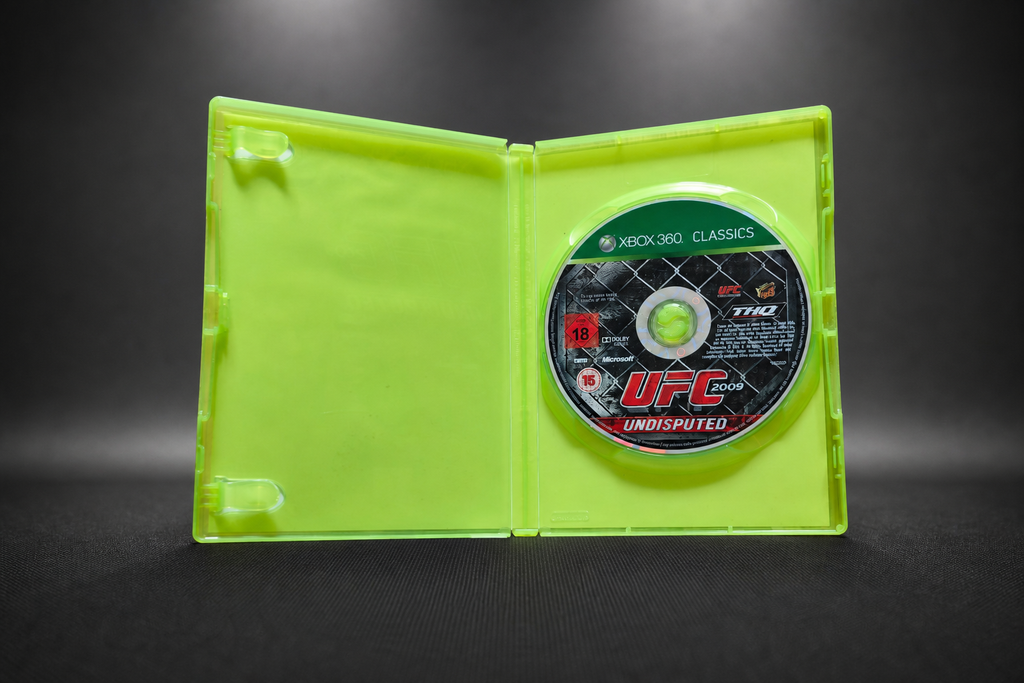 Xbox 360 S (Slim) – 250GB – Schwarz – Bundle mit 6 Spielen & Controller (Gebraucht)