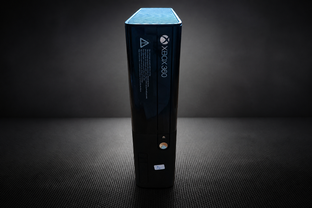 Xbox 360 E Schwarz Nr.K2 – Front